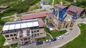 Se spune că, cu cât ești mai aproape de cer, cu atât ești mai departe de probleme. ØªØ¹Ù„ÙŠÙ‚Ø§Øª ÙˆÙ…Ù‚Ø§Ø±Ù†Ø© Ø£Ø³Ø¹Ø§Ø± ÙÙ†Ø¯Ù‚ Ù‡ÙˆØªÙ„ Wonderland Cluj Resort Cluj Napoca Ø±ÙˆÙ…Ø§Ù†ÙŠØ§ Ù…Ù†ØªØ¬Ø¹ Tripadvisor