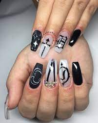 Aleasha Snailz On Instagram Initial Nailz Hand Painted In Old English With Abit Of Matte Nail Art Cherylhalll Coffi Beauty Nails Design Nails Swag Nails