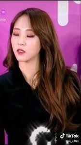 Here's mamamoo's moonbyul fangirling over krystal. 330 Mamamoo Moonbyul Ideas In 2021 Mamamoo Moonbyul Moonbyul Mamamoo