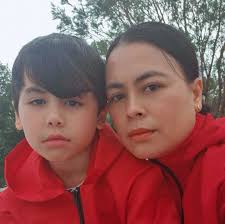 bought my dream mic today mom 😭💕