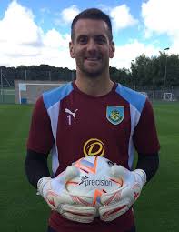 Manchester united have reportedly reached a formal agreement to sign tom heaton from aston villa in the summer transfer window. Burnley And England Goalkeeper Tom Heaton Joins Up With Precision Goalkeeping Sports Product News Sports Insight
