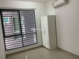2 rooms 1 bath semi furnish vacant now. De Centrum Residences Corner Lot Serviced Residence 3 Bedrooms For Rent In Bangi Selangor Iproperty Com My