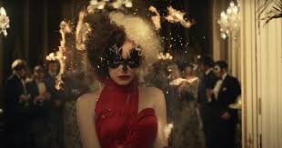 In a message to fans, stone described the movie as punk rock and it's set in the 1970s. Emma Stone Sets Her Gown And Twitter On Fire In Cruella Trailer