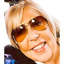 Florence Allison's Instagram, Twitter & Facebook