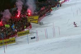 Den anfang macht dementsprechend sandro simonet aus der schweiz, bevor ganz am ende der momentan führende henrik kristoffersen das rennen beschliesst. Wm Slalom Traum Fur Sandro Simonet In Schladming Geplatzt Grheute