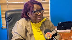 Midwife Pushes for Extended Maternity Leave