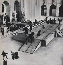 (enrico caruso's body was kept in a glass sarcophagus from the time of his death in 1921, but shortly after from our stacks: Ryfgagk1pbibzm