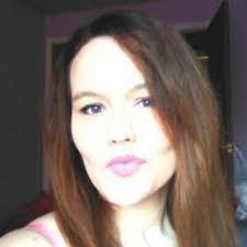 Amber Laming's Instagram, Twitter & Facebook