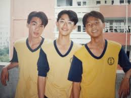 Poetry in motion in 2007, and first came to attention for his role in the 2009 television series autumn's concerto. å³æ…·ä»kang Ren Wu æ•´ç†åœ‹ä¸­åŒå­¸çµ¦æˆ'çš„ç…§ç‰‡ æ„Ÿæƒ³æ˜¯ è¦æ˜¯ä½ å€'èº«é‚Šæ²'æœ‰æˆ'é€™ç¨®ç¶ è'‰åž‹åŒå­¸ æ€Žéº¼æœƒ Facebook