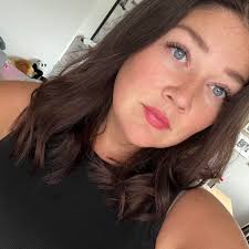 Schilling am Bahnhof