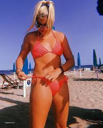 Alessia Russo Sexy Tits and Ass Photo Collection - Fappenist