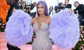 Here to bring us a distraction from the election day madness is kylie jenner, who has covered her body in blue paint this content is imported from instagram. Kylie Jenner Reportedly Gets Paid 1 2 Million Per Instagram Post