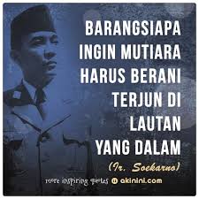 1 bulan bu·lan kata nomina (kata benda) 1) benda langit yang mengitari bumi, bersinar pada malam hari karena pantulan sinar matahari contoh: 100 Kumpulan Arti Peribahasa Perumpamaan Indonesia Warta Pagi