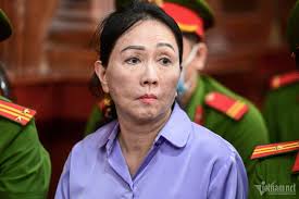 Bị cáo Trương Mỹ Lan: 'SCB nợ tiền thuê ...