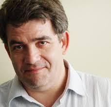 Armando Roa's Instagram, Twitter & Facebook