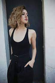 Curly Bob Http Eroticwadewisdom Tumblr Com Post 157383460317 Be Elegant And Beautiful With Fine Short Haircut Short Hair Styles Hair Styles Curly Hair Styles