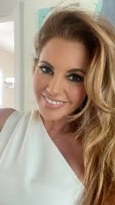 Heading out to lunch at Avra Beverly Hills with two of LA’s finest 🌸🌴💕  #avrabeverlyhills #lunch #girlslunch #beverlyhills #la #losangeles  #california Thank you @gabriellechoo & @lisa.garratt for a ...