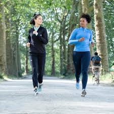 Dans le cas d'une course d'intensité moyenne (de 1500 m à 20 km), c'est le système aérobie qui est sollicité. Quels Sont Les Bienfaits Du Jogging