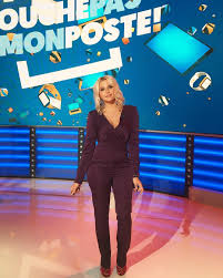 Découvrez toutes les infos à propos de kelly vedovelli. Kelly Vedovelli En Combinaison Prune Pour Tpmp Une De Nos Coupes Basiques A Retrouver Sur Www Stefanie Renoma Com
