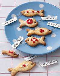 Des Biscuits Sables En Forme De Poissons Poisson D Avril Alimentation Biscuits Sables