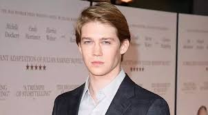 Instagram, job, about, age, born and relationship with taylor. Joe Alwyn Height Weight Age Bio Wiki Family Net Worth Girlfriend