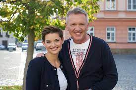 Ne, řeč není o žádné známé influencerce, ale o české husitské farářce martině viktorii kopecké. Uchem Jehly Ceska Televize