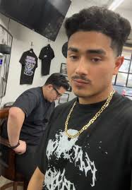 Expert Barbering Techniques with Yooobarber