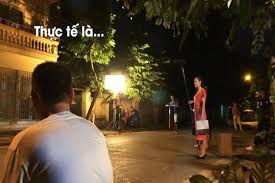 Trong đó, có một cảnh quay khiến khán giả bất ngờ về. Háº­u TrÆ°á»ng Hai HÆ°á»›c Trong HÆ°á»›ng DÆ°Æ¡ng NgÆ°á»£c Náº¯ng