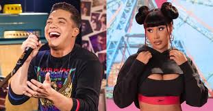 He began singing at the age of fifteen, and began his professional career by joining a family band, which later released its first album. Arquivos Wesley Safadao Revista Cifras