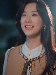 Exploring Themes of Divorce in Phoenix's Lament