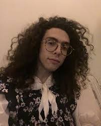 Holly Mauer's Instagram, Twitter & Facebook