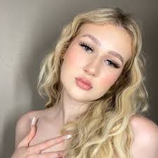 Kristina Mendoza (@kristinammendoza) • Instagram photos and videos