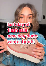 These Hey Dude Platform Slides are THE ONES 😍 #heydude #heydudeshoes...