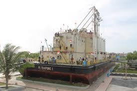 Walaupun telah 10 tahun berlalu, tsunami 2004 masih segar dalam ingatan penduduk pulau pinang. Monumen Pltd Apung Saksi Bisu Kedahsyatan Tsunami Aceh Indonesia Kaya