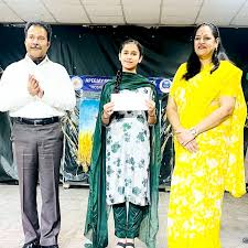 Do Upsc Toppers Earn A Huge Amount (Crores) For Allowing Coaching  Institutes To Use Their Photo For Advertisements? - Quora