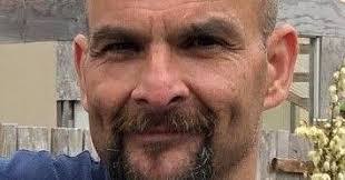 Troy Oakes's Instagram, Twitter & Facebook