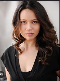 Melissa O'Neil's acting skills and personality in TV show