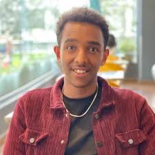 In the eyewear industry, different brands signify varying levels of style,  quality, and consumer experience.