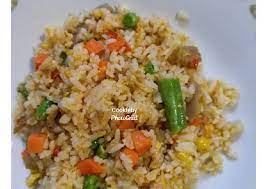 Namun, tidak hanya praktis, nasi goreng sederhana dengan sedikit bahan pun juga bisa menggugah selera jika diolah dengan tepat. Tutorial Membuat Nasi Goreng Rumahan Mantap Resep Us