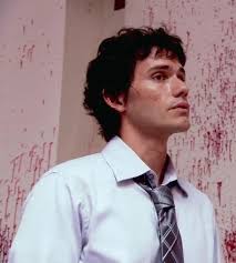 Qui gagnerait un match de Jiu Jitsu Brésilien entre Brian et Dexter (règles  sub only) ? Je mise sur Dexter, il a l'air plus lourd. : r/Dexter