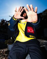 impromptu street shoot with @smith_reesie, fit too clean to not  capture😤😮‍💨 . . . love doing all this photography work recently, so  stoked to keep pushing! Camera info (for those curious): Fujifilm