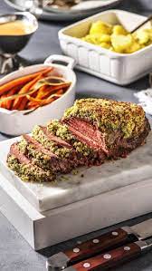 Rinderhuftbraten Unter Der Krauterhaube Rezept Hellofresh Rezept Einfache Gerichte Rezepte Rinderfilet