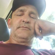 Drejtori i spitalit 'Amerikan 2'- vëllait të 28 vjeçares që ndërroi jetë  pas operacionit: Mos u merr me këtë çështje, po heton policia!