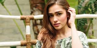 Cantiknya Yasmin Wildblood yang Nggak Pernah Bosenin