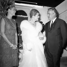 Viral video angela grance andai saja aku tidak merekam saat itu. Grace Family Princess Grace Kelly Princess Grace Angela Lansbury