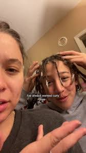 Deana Wood's Instagram, Twitter & Facebook