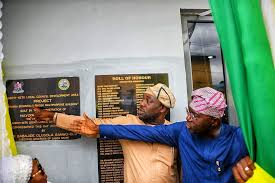 SANWO-OLU COMMISSIONS LEGACY PROJECTS IN BARIGA, AGBOYI-KETU LCDAs •Says  LASG fully committed to local government autonomy for grassroots  development Lagos State Governor, Mr. Babajide Sanwo-Olu, on Friday  inaugurated legacy projects in the