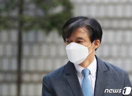 진중권, 조국 책 출간에 이 친구 멘탈. ì¡°êµ­ ì±… ì¡°êµ­ì˜ ì‹œê°„ ì •ì¹˜ ìœ„í•œ ê±° ì•„ëƒ ë¨¸ë‹ˆíˆ¬ë°ì´