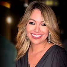 Contrata a Loren Hatch