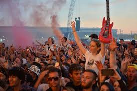 Reading festival crush after stampede for silent disco. Reading Festival Named One Of The Filthiest In The Country Getreading